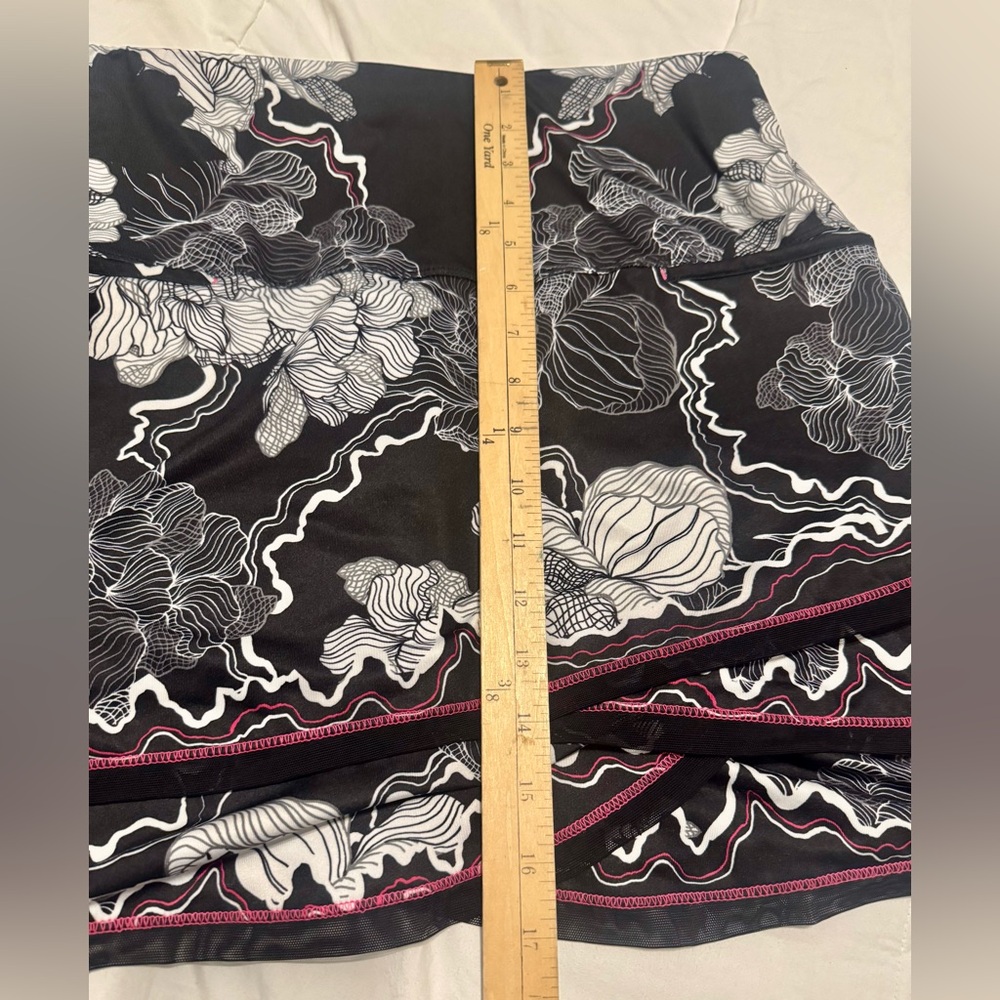 Lucky in Love Size L/12 Skort with Pockets - Picture 8 of 10